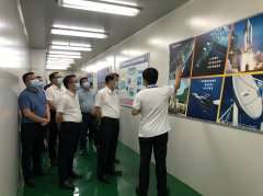 <b><font color='#0000FF'>东莞市委书记肖亚非一行参观考察苏州学义水果蔬菜供应有限公司半导体</font></b>